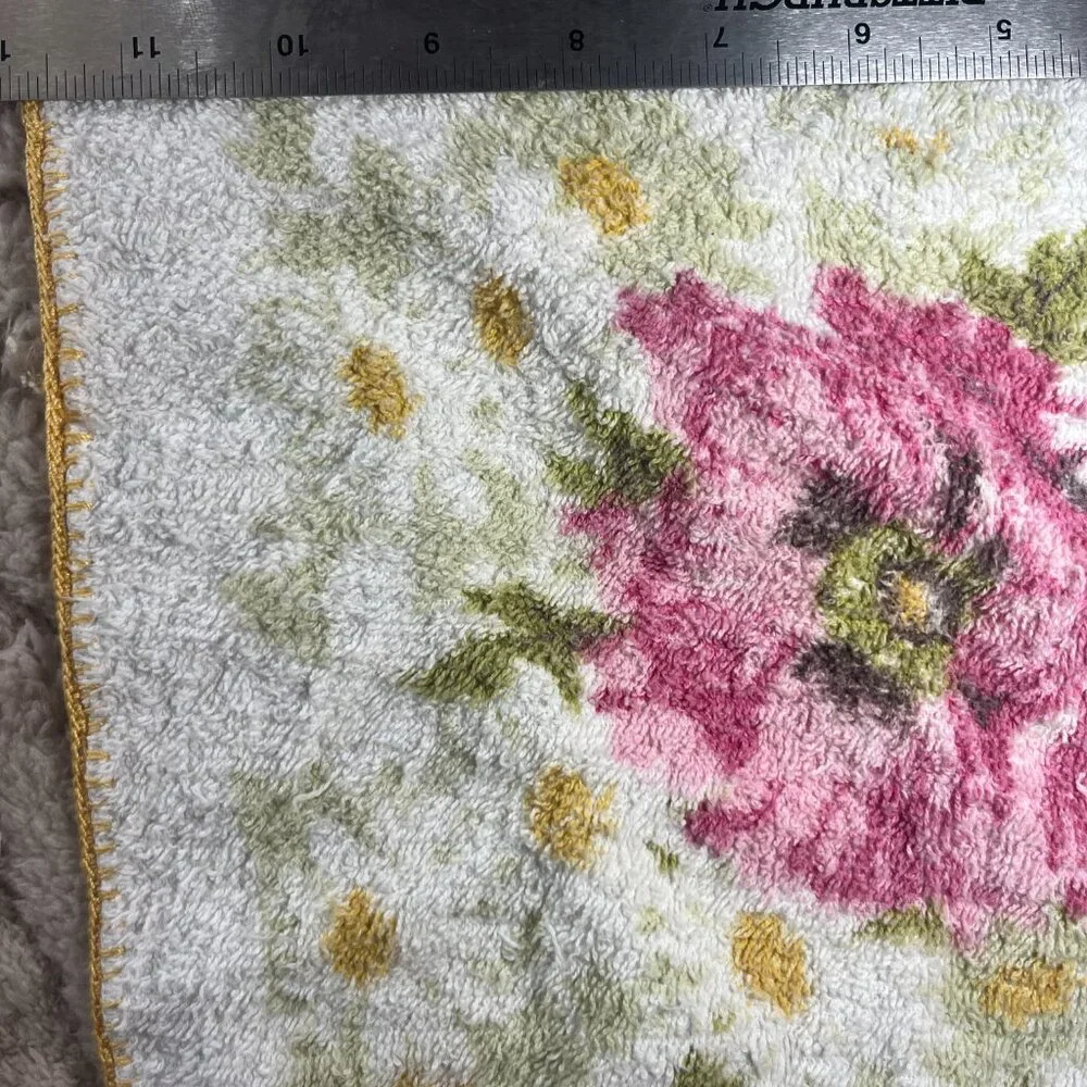 Vintage Floral Peony Washcloth - Yellow Trim